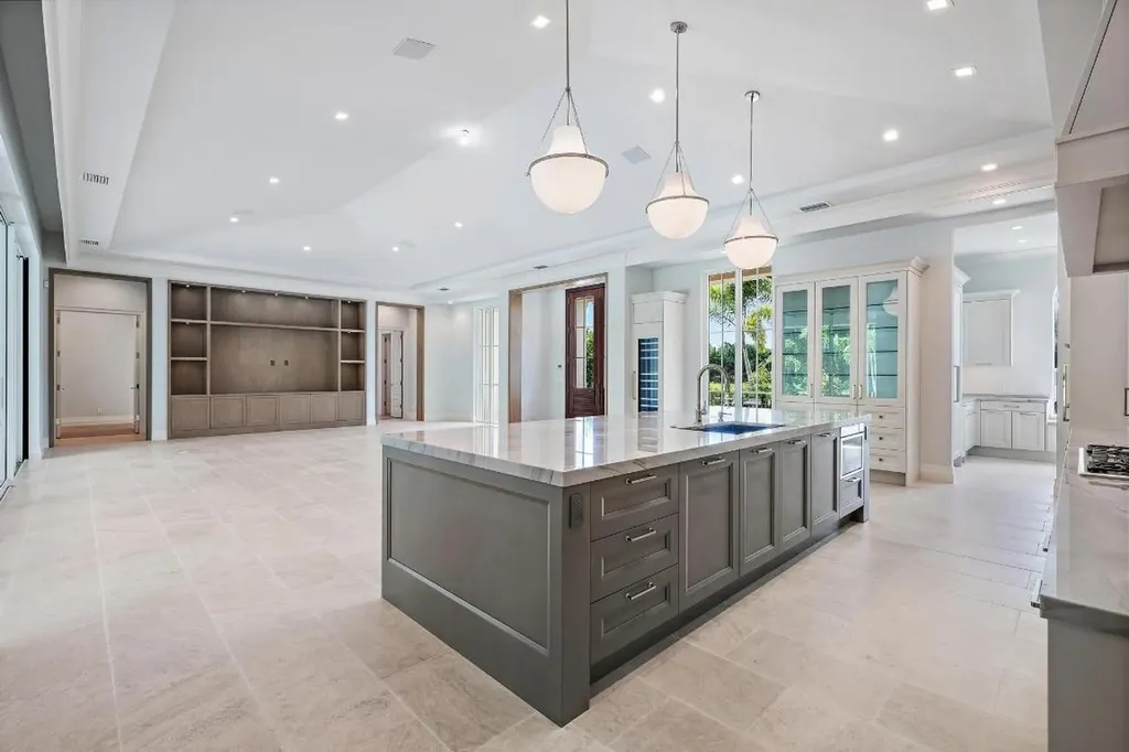 2917 Bluewater Cove Gulf Stream FL 33483