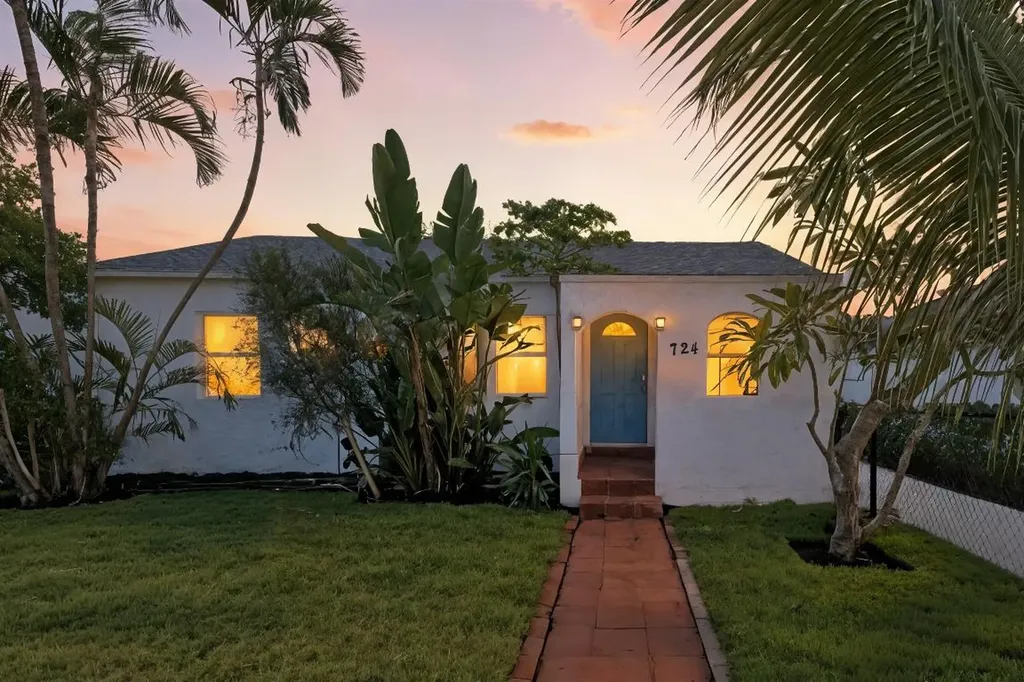 724 Mcintosh Street West Palm Beach FL 33405