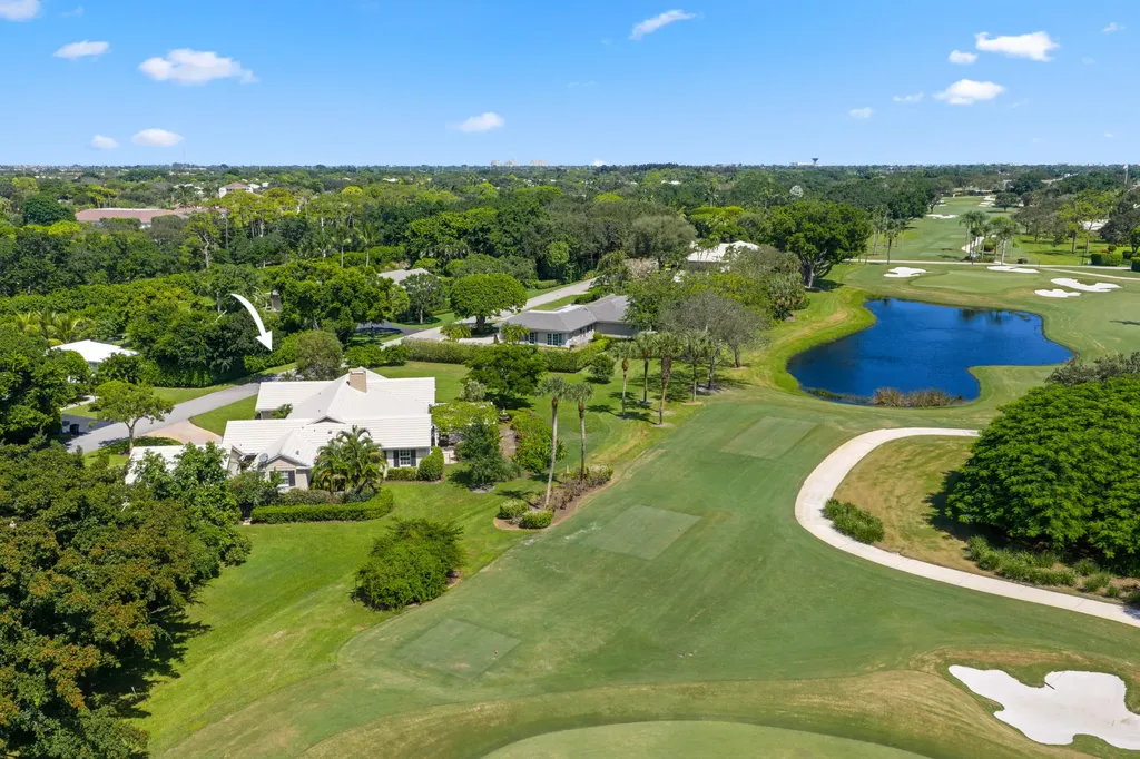 36 Country Road Village Of Golf FL 33436