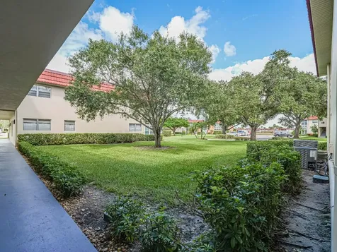 14 Vista Palm Lane Vero Beach FL 32962