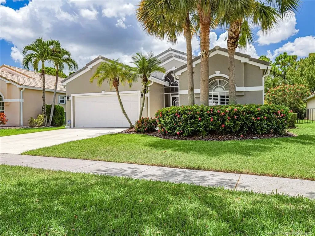 7007 SE Twin Oaks Circle Stuart FL 34997