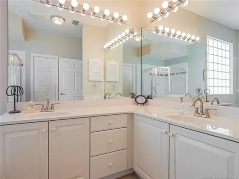 7007 SE Twin Oaks Circle Stuart FL 34997