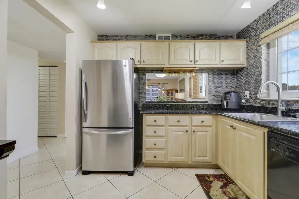 1700 Dover Road Delray Beach FL 33445