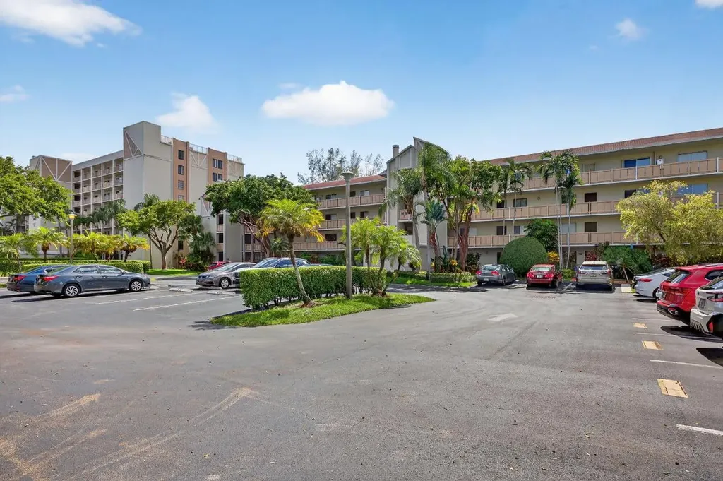 14375 Strathmore Lane Delray Beach FL 33446