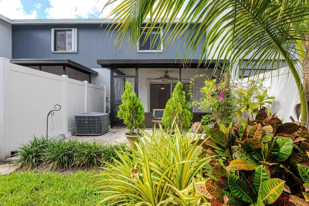 2641 Gately Drive W West Palm Beach FL 33415