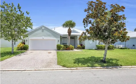198 NW Magnolia Lakes Boulevard Port St Lucie FL 34986