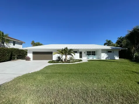 8585 SE Palm Street Hobe Sound FL 33455