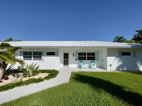 8585 SE Palm Street Hobe Sound FL 33455