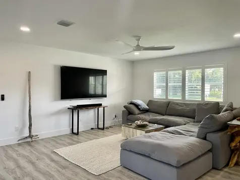 8585 SE Palm Street Hobe Sound FL 33455