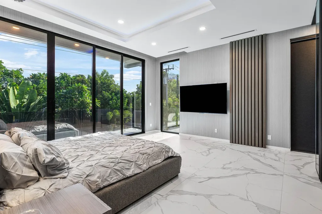 245 NE 6th Court Boca Raton FL 33432
