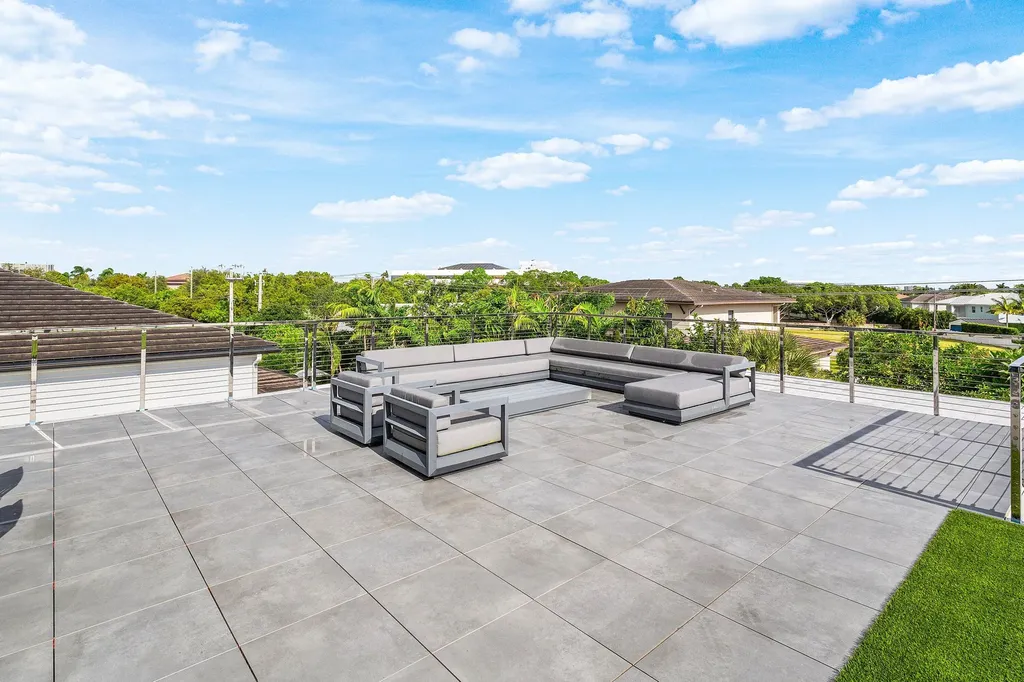 245 NE 6th Court Boca Raton FL 33432