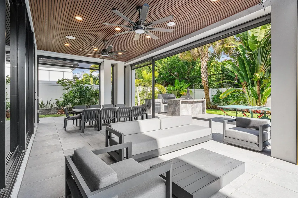 245 NE 6th Court Boca Raton FL 33432