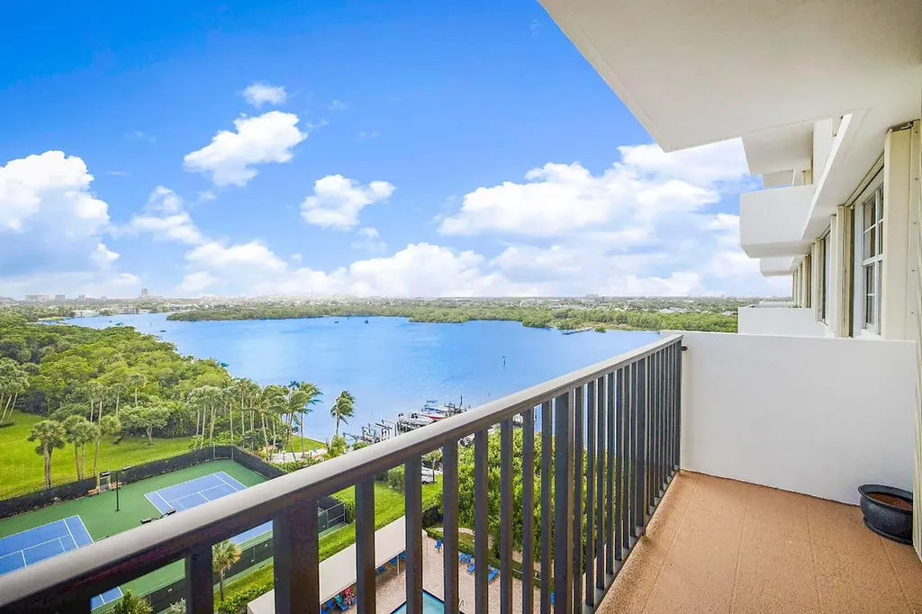 2121 N Ocean Boulevard Boca Raton FL 33431