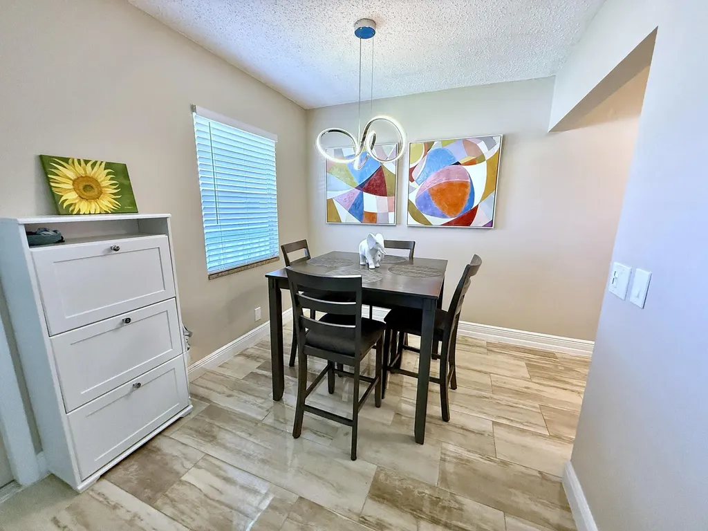 359 Oakridge T Deerfield Beach FL 33442