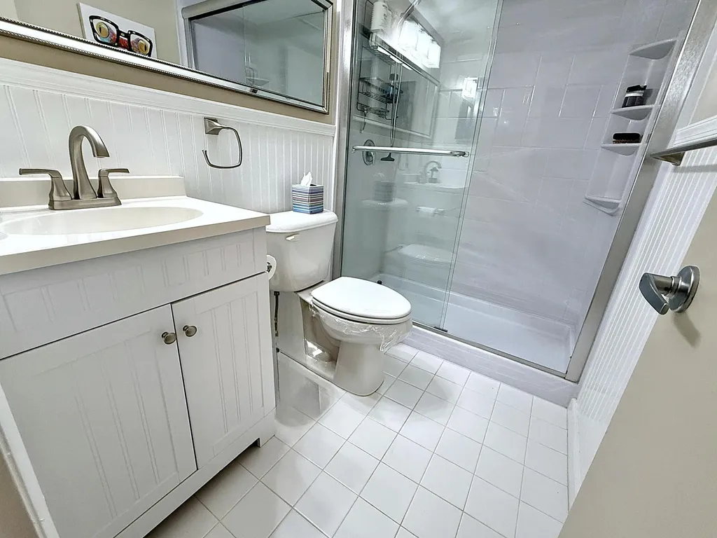 359 Oakridge T Deerfield Beach FL 33442