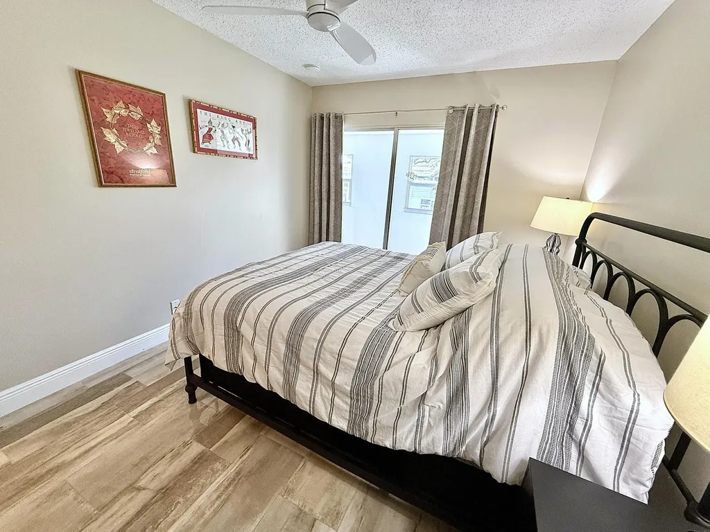 359 Oakridge T Deerfield Beach FL 33442