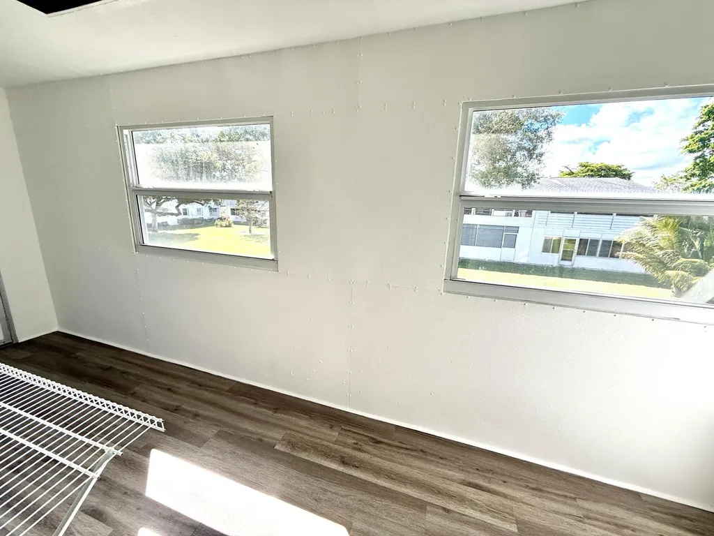 359 Oakridge T Deerfield Beach FL 33442