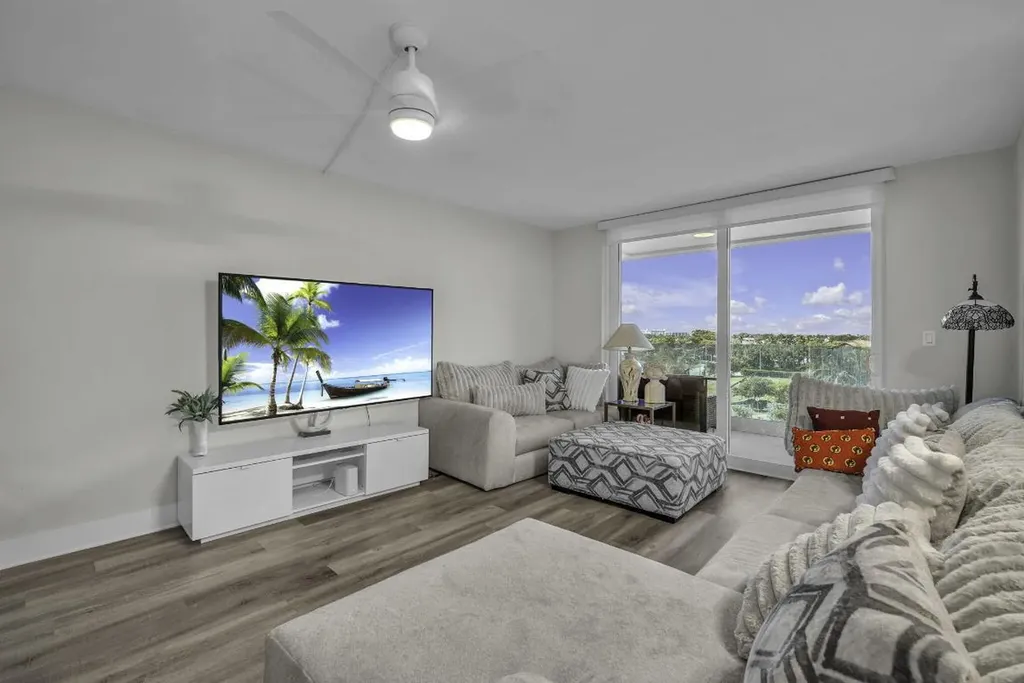 2639 N Riverside Drive Pompano Beach FL 33062