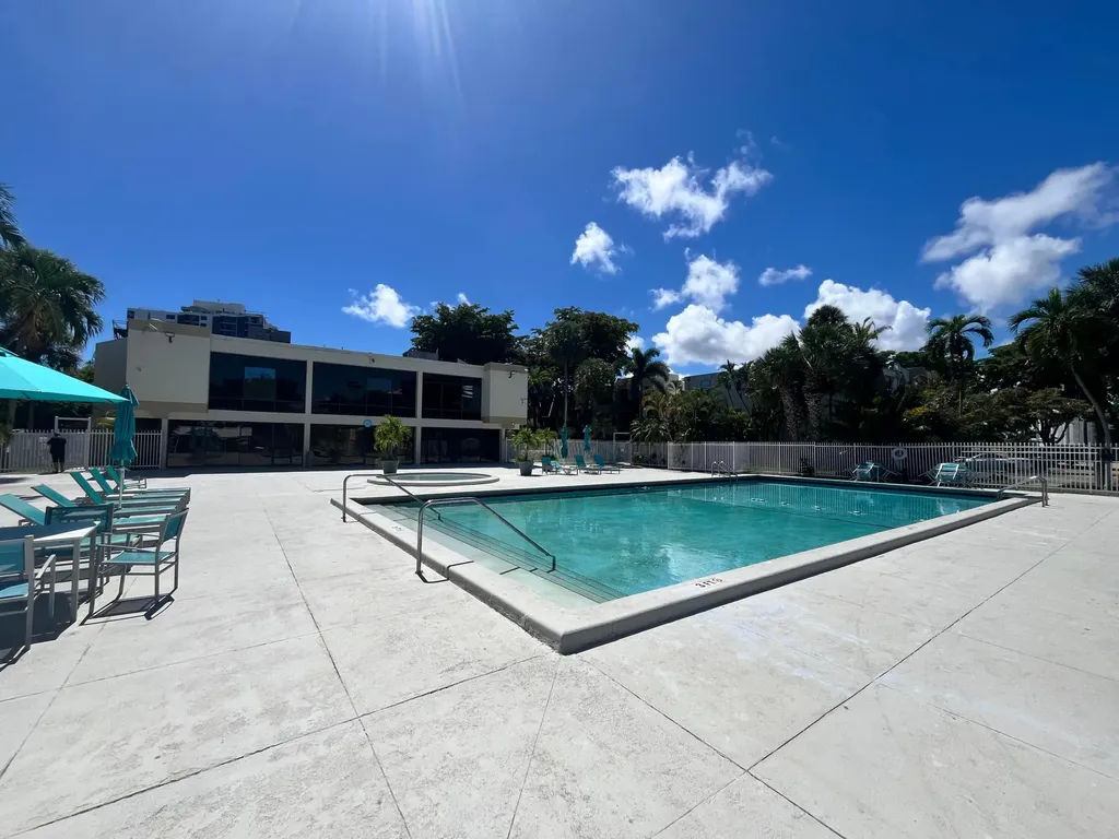 20401 NE 30th Avenue Aventura FL 33180