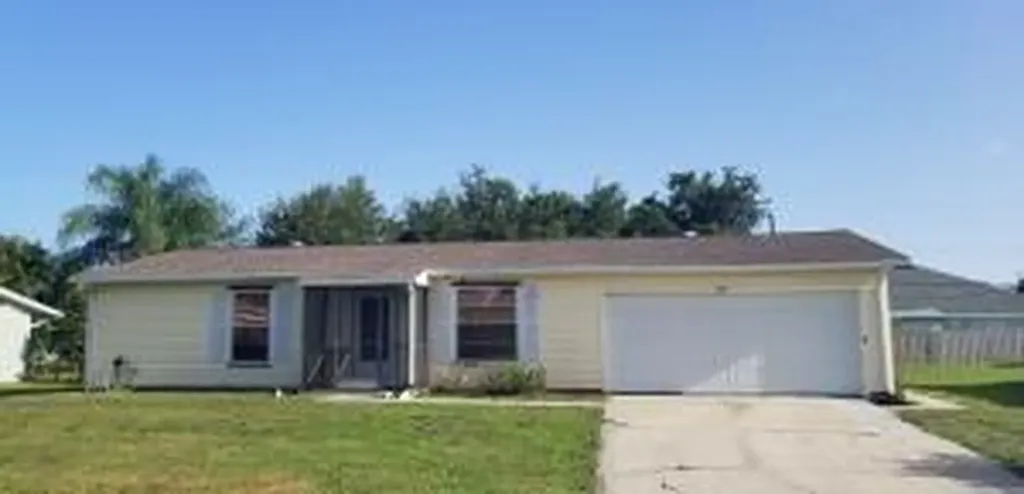 566 NW Marion Avenue Port St Lucie FL 34983