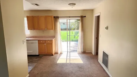 566 NW Marion Avenue Port St Lucie FL 34983