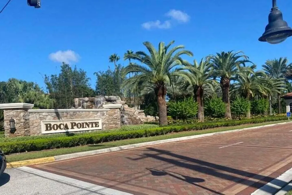 6809 Via Regina Boca Raton FL 33433