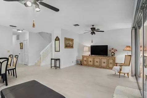 6809 Via Regina Boca Raton FL 33433