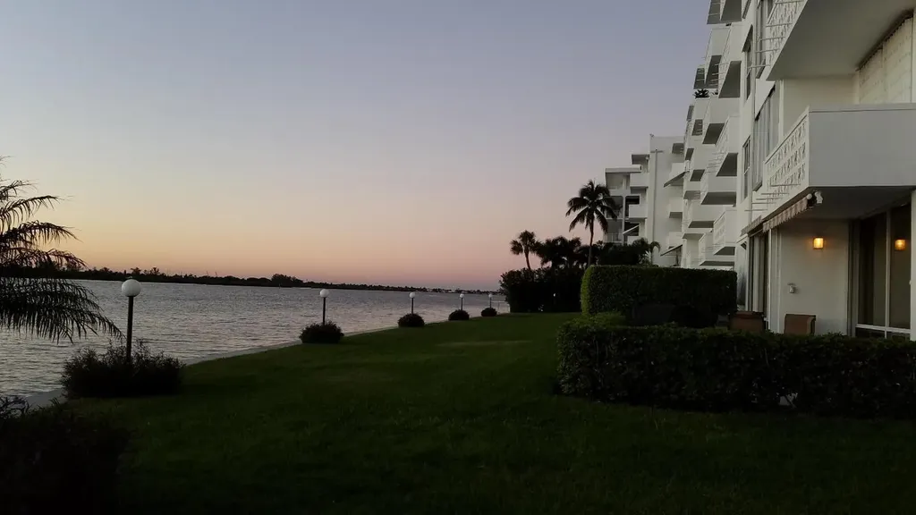 2840 S Ocean Boulevard Palm Beach FL 33480