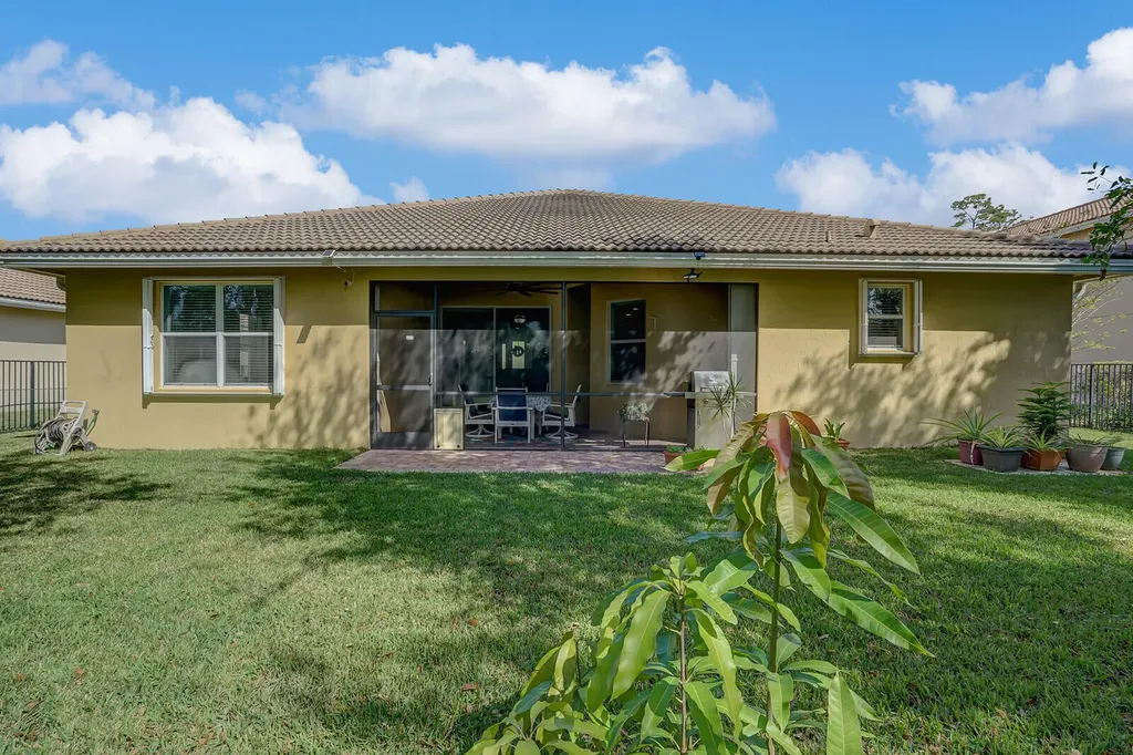 9328 Silent Oak Circle West Palm Beach FL 33411
