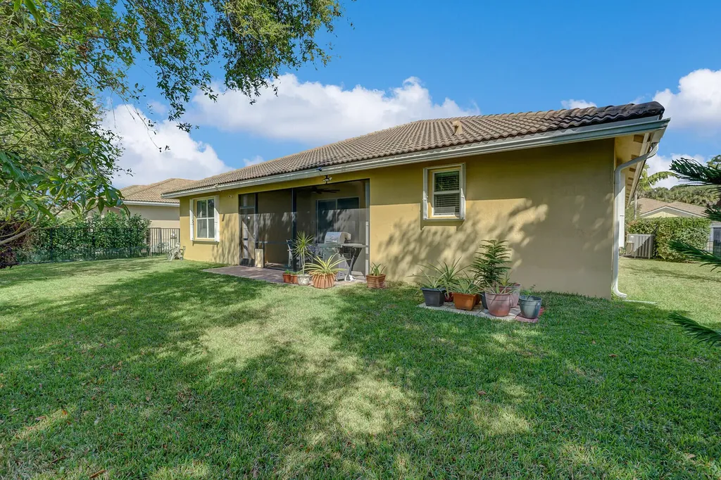 9328 Silent Oak Circle West Palm Beach FL 33411