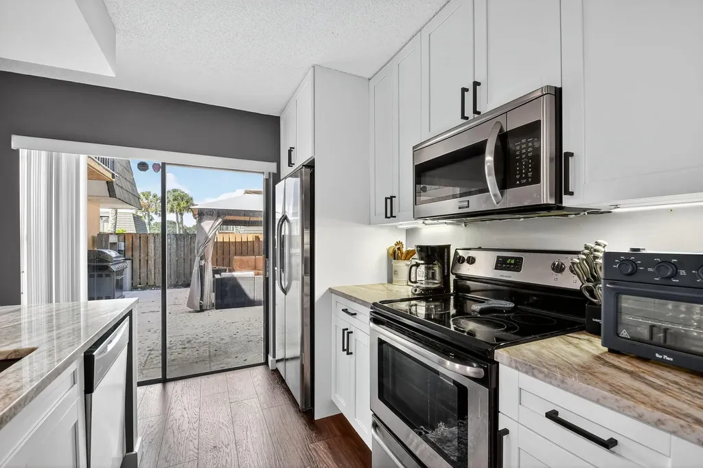 2409 24th Way West Palm Beach FL 33407