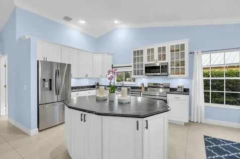 8216 SE Governors Way Hobe Sound FL 33455
