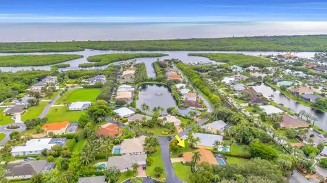 8216 SE Governors Way Hobe Sound FL 33455