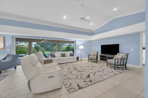 8216 SE Governors Way Hobe Sound FL 33455