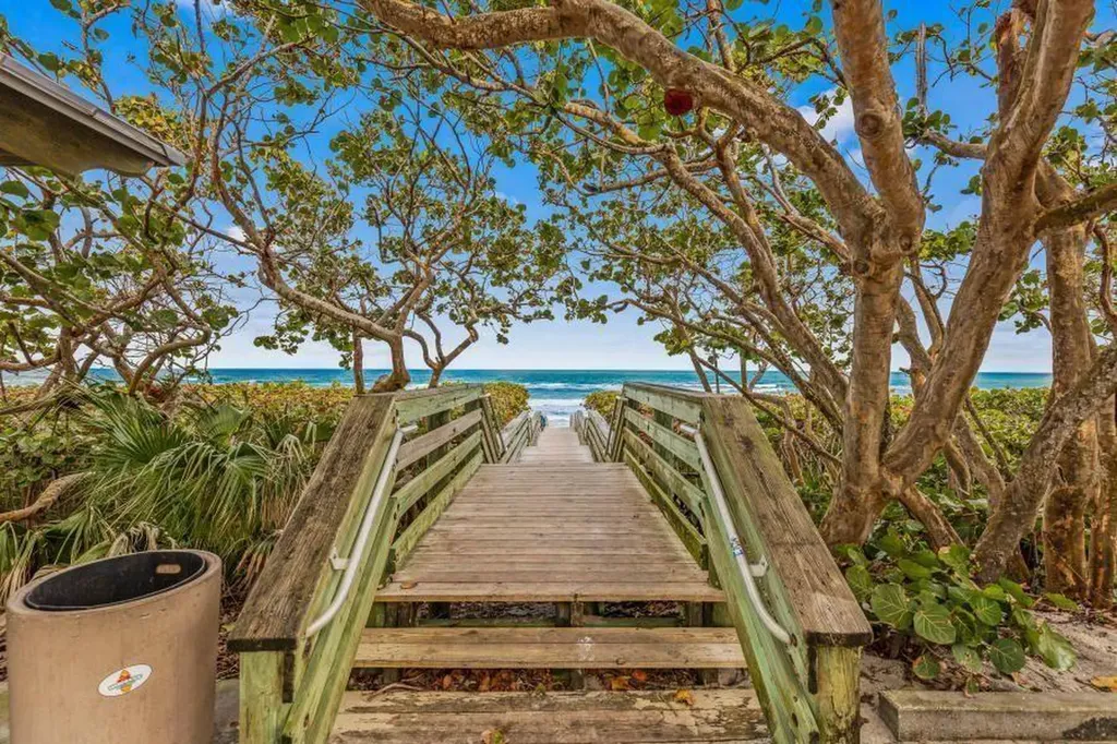 2000 S A1a Jupiter FL 33477