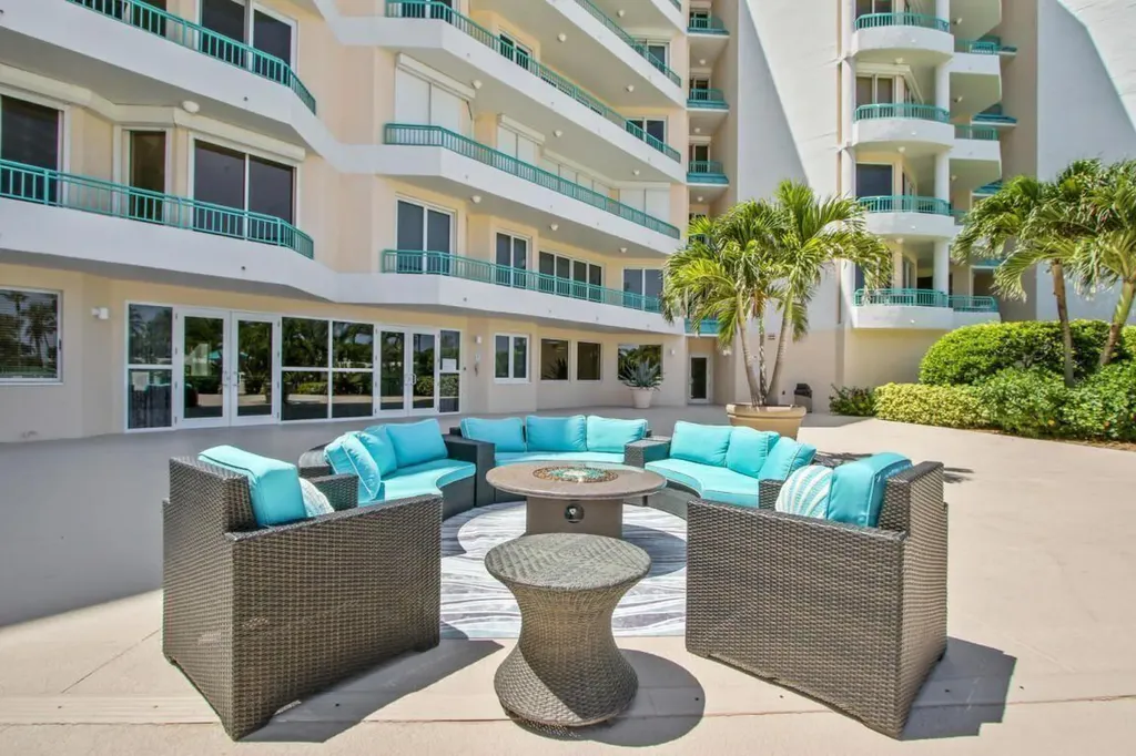 2000 S A1a Jupiter FL 33477