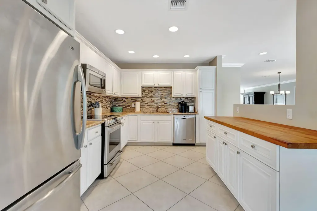 3839 Quail Ridge Drive N Boynton Beach FL 33436