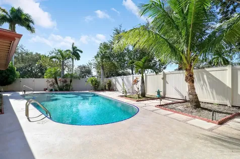 10438 Pippin Lane Royal Palm Beach FL 33411