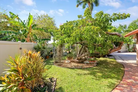 10438 Pippin Lane Royal Palm Beach FL 33411