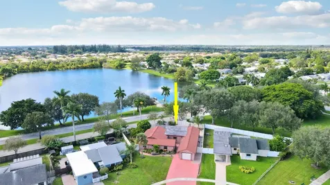 10438 Pippin Lane Royal Palm Beach FL 33411
