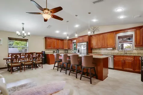 10438 Pippin Lane Royal Palm Beach FL 33411