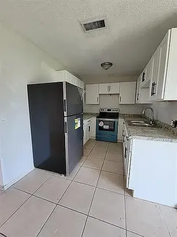 125 W 17th Street Riviera Beach FL 33404