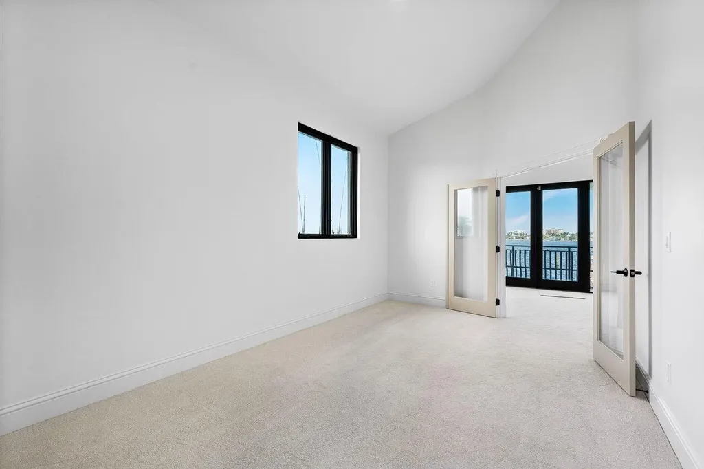1 S 18th Avenue S Lake Worth Beach FL 33460
