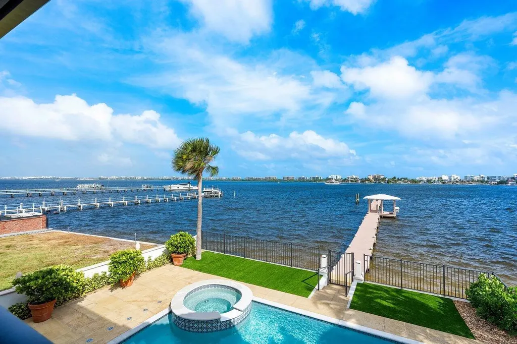 1 S 18th Avenue S Lake Worth Beach FL 33460