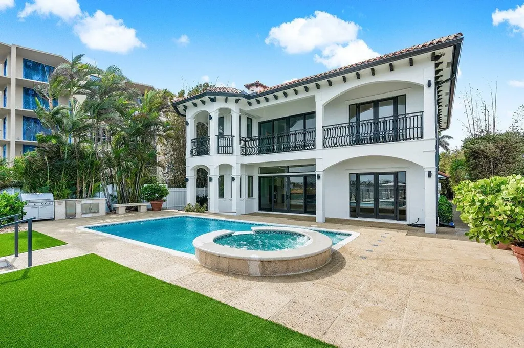 1 S 18th Avenue S Lake Worth Beach FL 33460