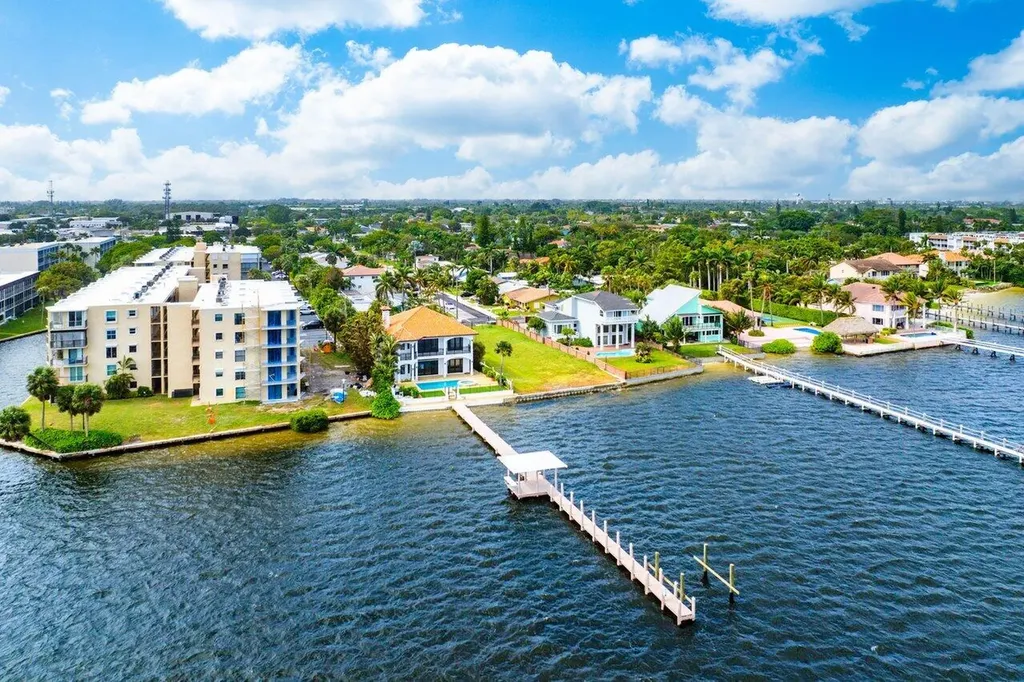 1 S 18th Avenue S Lake Worth Beach FL 33460