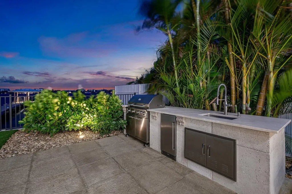 1 S 18th Avenue S Lake Worth Beach FL 33460