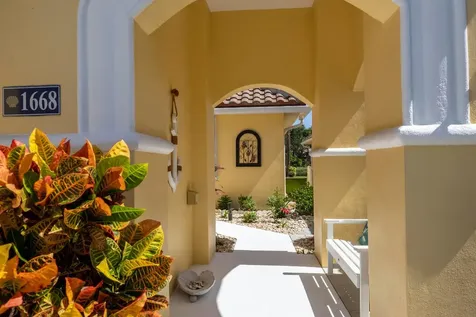 1668 Victoria Circle Vero Beach FL 32967