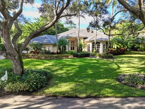 9923 SE Oak Tree Terrace Tequesta FL 33469