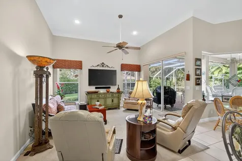 9923 SE Oak Tree Terrace Tequesta FL 33469